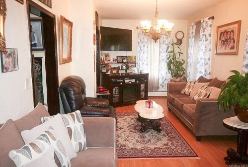 48 Rochelle Ter, Mount Vernon NY 10550-1127 exterior