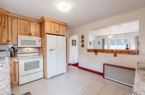 996 Hartford Tpke, Waterford CT  06385-4035 exterior