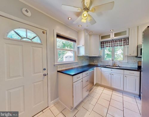 575 Winding Rd, Lansdale PA  19446-3446 exterior