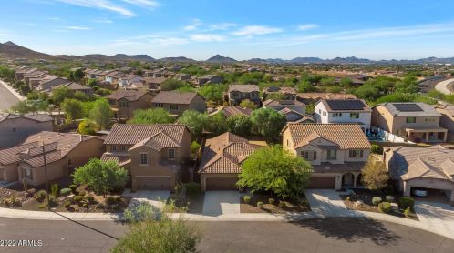 1859 Fetlock Trl, Phoenix, AZ 85085-6359