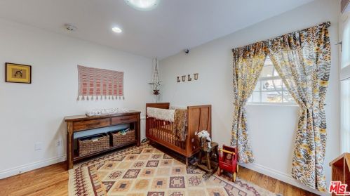 4504 Lennox Ave, Van Nuys CA 91405-4747 exterior