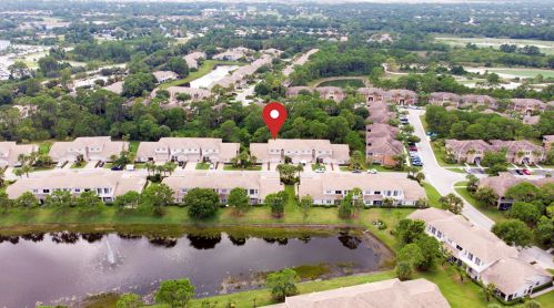 8113 Carnoustie Pl, Fort Pierce FL 34986-3316 exterior