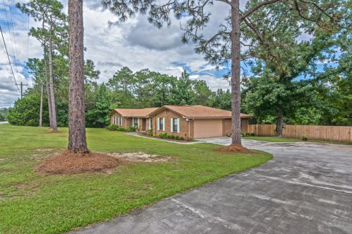 200 Ten Lake Dr, Defuniak Springs FL  32433-4506 exterior