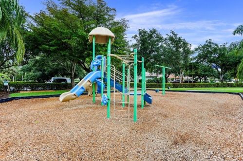 1822 Morning Sun Ln, Naples FL  34119-3321 exterior