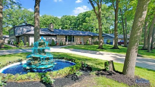 2716 Edgewood Dr, Dyer IN  46311-2309 exterior