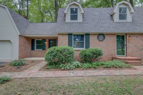 106 Reynard Dr, Landenberg, PA 19350-1146