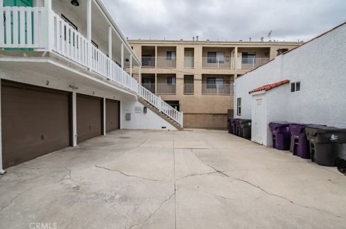 757 Redondo Ave, Long Beach CA  90804-5140 exterior