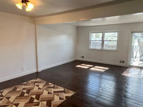 11 Silo Ln, Middletown NY  10940-2603 exterior