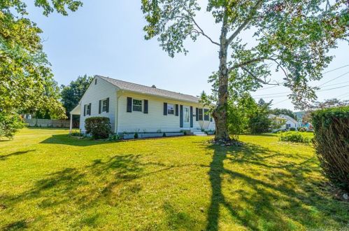 23 Mcintosh Ave, Uncasville CT  06382-2227 exterior