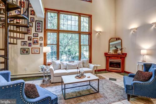 210 Hoernerstown Rd, Hummelstown PA  17036-9503 exterior