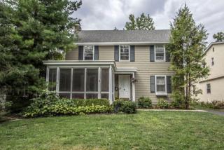 211 Cassingham Rd, Columbus, OH 43209-1461