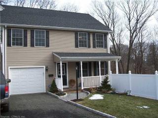 60 Cleveland Ave, Milford, CT 06460-4109