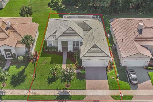 345 Lake Forest Way, Fort Pierce, FL 34986-2057