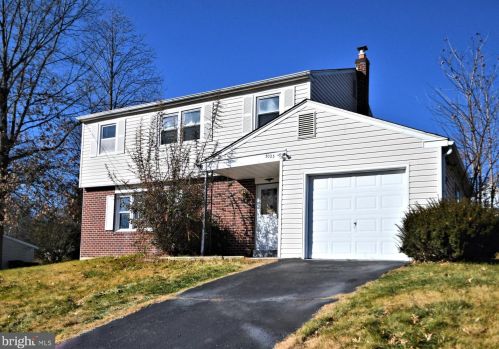 3023 Eisenhower Rd, Norristown, PA 19403-4005