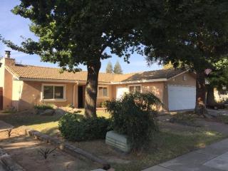 5919 Mckenzie Ave, Fresno, CA 93727-3520