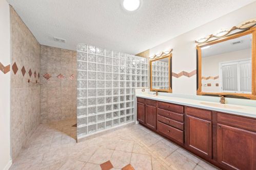 37 Walnut Ave, Shalimar FL  32579-1121 exterior