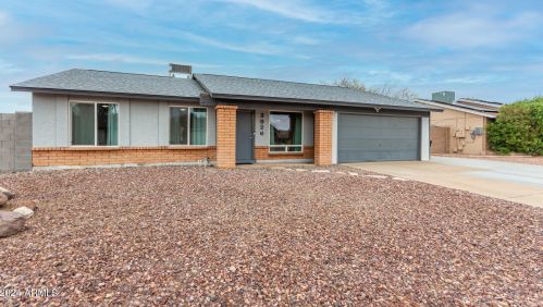 3826 Michelle Dr, Glendale, AZ 85308-2719