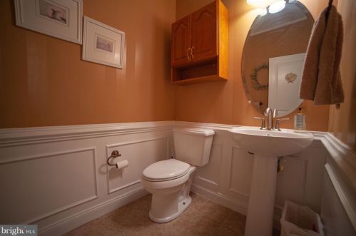 17 Maple Ln, Glen Mills PA  19342-2250 exterior