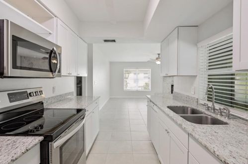 6581 Sable Ridge Ln, Naples FL  34109-0523 exterior