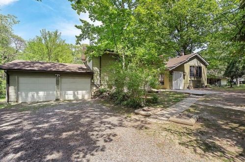 70 Seldom Seen Rd, Bradfordwoods, PA 15015-1320