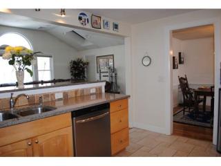 14 Mackintosh Ave, Needham MA  02492-1219 exterior