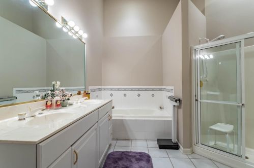 1632 Cherry Blossom Dr, Hammond IN 46321-5143 exterior