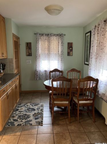 92 Pine St, Islip Manor NY  11751-2227 exterior