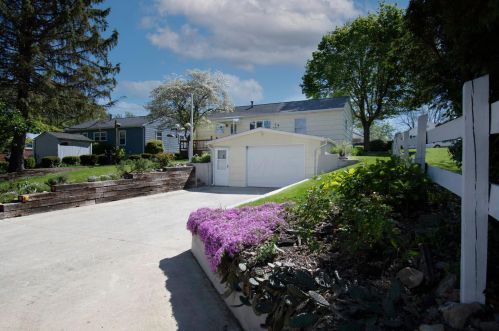 524 Park St, Bellefontaine OH  43311-2244 exterior