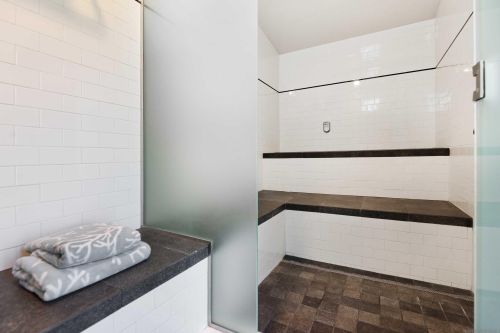 126 Spruce St, San Diego CA  92103-5525 exterior