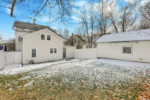 22 Ml Ave, Middletown NY  10940-5220 exterior