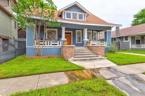 1641 Adams St, Fort Worth, TX 76104-4410