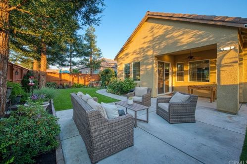 2574 Utah Ave, Fresno CA  93720-3977 exterior