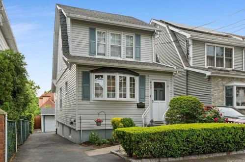 837 Wilcox Ave, Bronx, NY 10465-1621