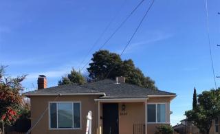2530 Grande Vis Ave, Oakland CA  94601-1317 exterior