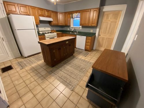 106 Plum St, Greenville PA  16125-1857 exterior