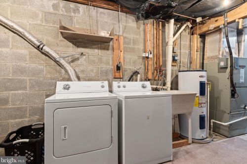 9 Conley Ln, Etters PA  17319-9015 exterior