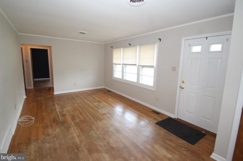 67 Holden Dr, New Castle, DE 19720-4066