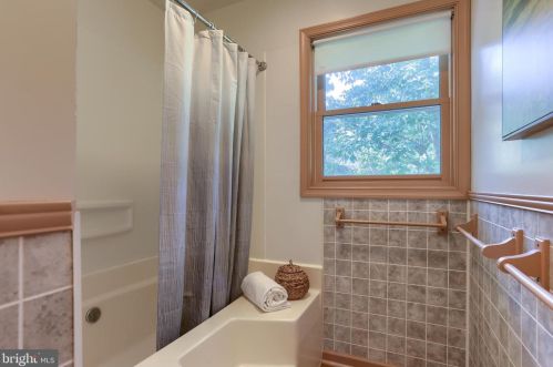 9148 Joyce Ln, Hummelstown PA  17036-9299 exterior