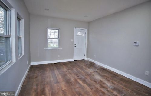 424 Pitman Ave, Trenton NJ  08610-3806 exterior