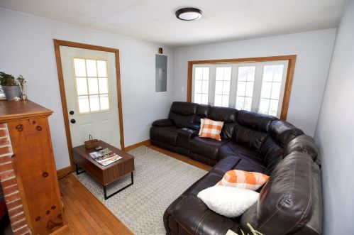 6 Quarry Hill Ct, Henniker NH  03242-3449 exterior