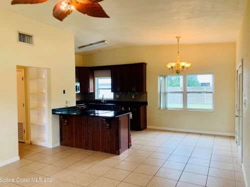 105 River Heights Dr, Cocoa, FL 32922-6629