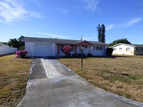 1508 Huntdale St, Lehigh Acres, FL 33936-5847