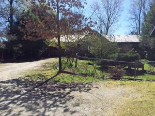 1750 Meadowbrook Ter, Hendersonville, NC 28791-2328