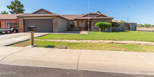 6304 Ironwood Dr, Glendale, AZ 85302-1142