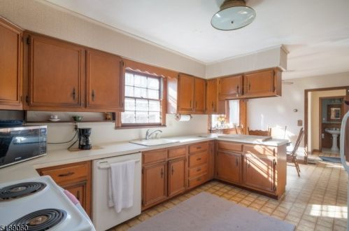 14 Holland Rd, Wantage NJ  07461-2834 exterior