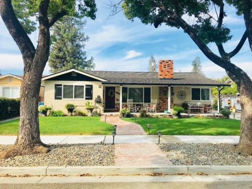 7661 Filice Dr, Gilroy, CA 95020-5507