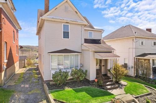 122 Smithfield St, Canonsburg, PA 15317-1709