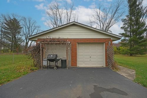 5124 Hagewa Dr, Cincinnati OH 45242-6247 exterior