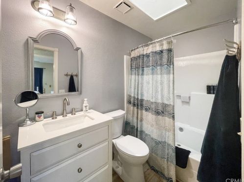 242 White Oak Rd, Lake Elsinore CA  92530-5181 exterior