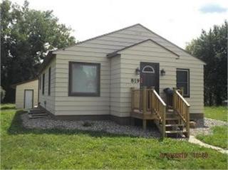 819 Beaver Ave, Mankato MN  56001-5960 exterior